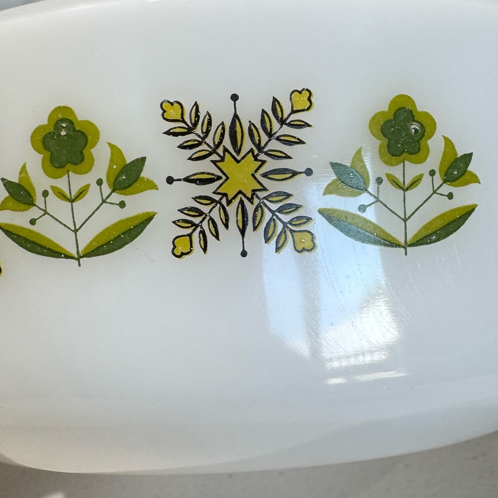 Vintage 70's Anchor Hocking Fire King Meadow Green Pattern 1 Quart Round Dish - Picture 8 of 8